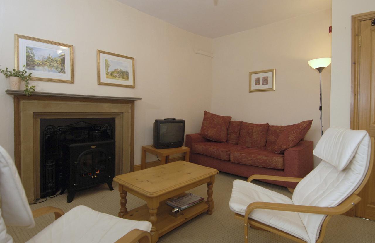 Centre Of Britain Hotel 홀트휘슬 외부 사진