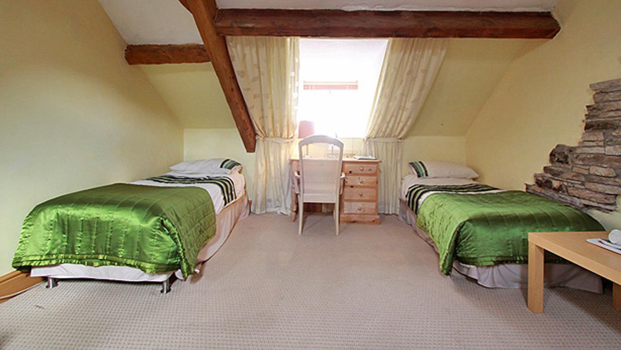 Centre Of Britain Hotel 홀트휘슬 외부 사진